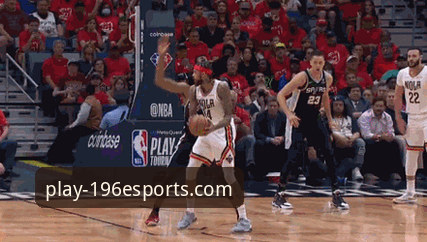 掌握赛事动态的实用技巧：从快船鹈鹕之战看体育平台的数据价值